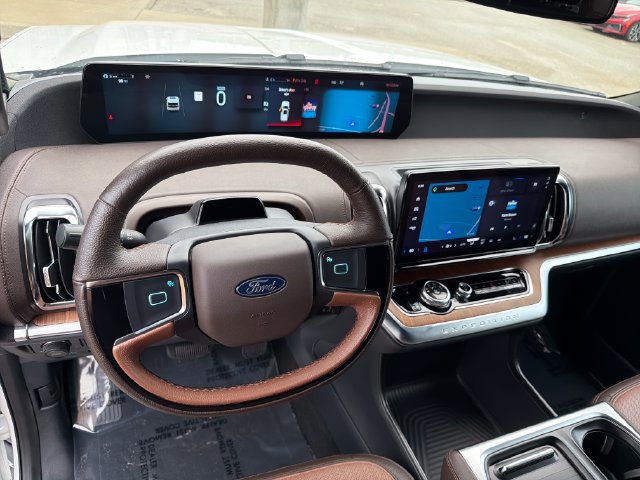 Used 2025 Ford Expedition Max King Ranch AWD/4WD image 14