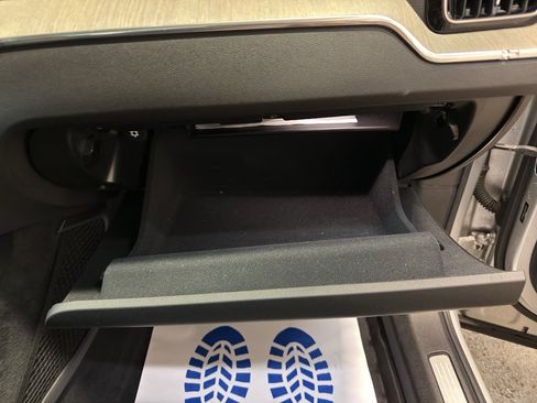 Used 2018 Volvo XC60 T5 Inscription w/ Convenience Package image 24