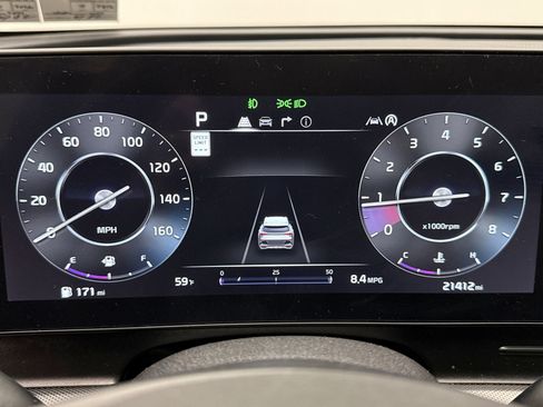 Used 2025 Kia Sportage SX image 13