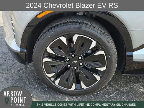 Used 2024 Chevrolet Blazer EV RS image 16