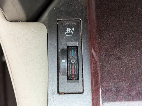 Used 2016 Lexus GX 460 w/ Premium Package image 21