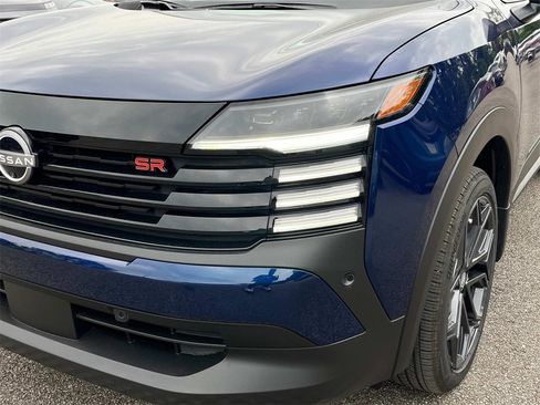 New 2025 Nissan Kicks SR image 11