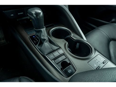 Used 2023 Toyota Camry XSE FWD image 27