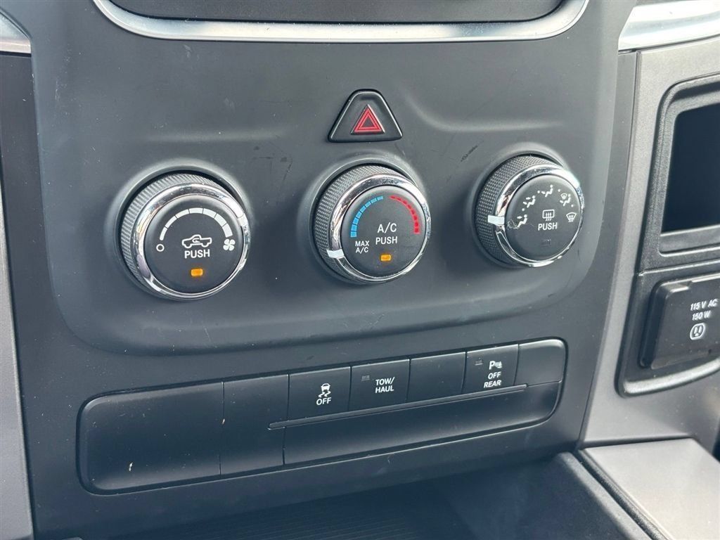 Used 2023 RAM 1500 Warlock AWD/4WD image 24