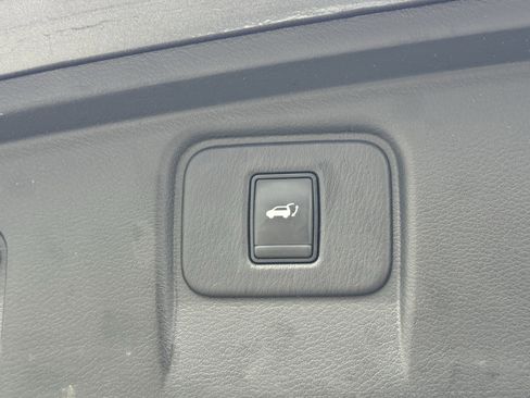 Certified 2017 Nissan Murano Platinum w/ Platinum Technology Package image 16