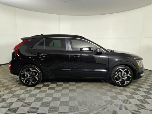 Used 2023 Kia Niro EX Touring image 6