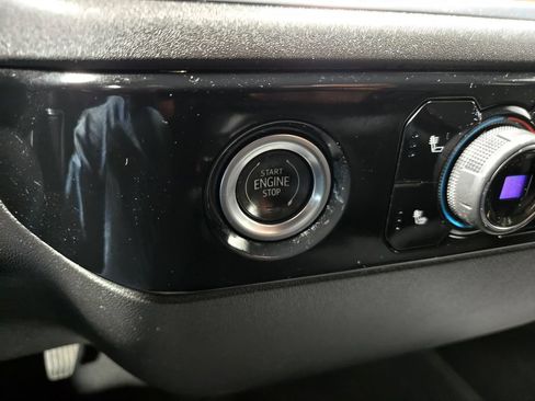 Used 2023 Chevrolet Silverado 1500 LT AWD/4WD image 17