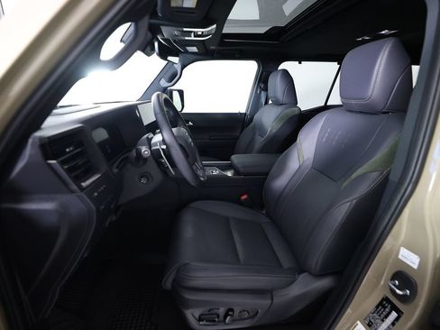 Used 2026 Lexus GX 550 AWD/4WD image 15