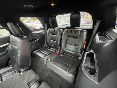 Used 2016 Ford Explorer XLT w/ Equipment Group 202A image 29
