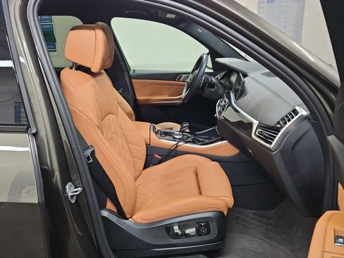 Used 2023 BMW X5 xDrive45e w/ M Sport Package image 8