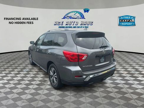 Used 2019 Nissan Pathfinder SV image 5