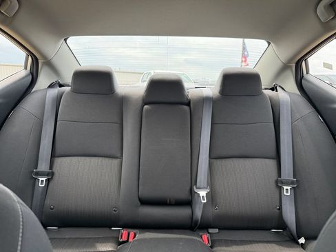 Used 2024 Nissan Altima 2.5 SV FWD image 43