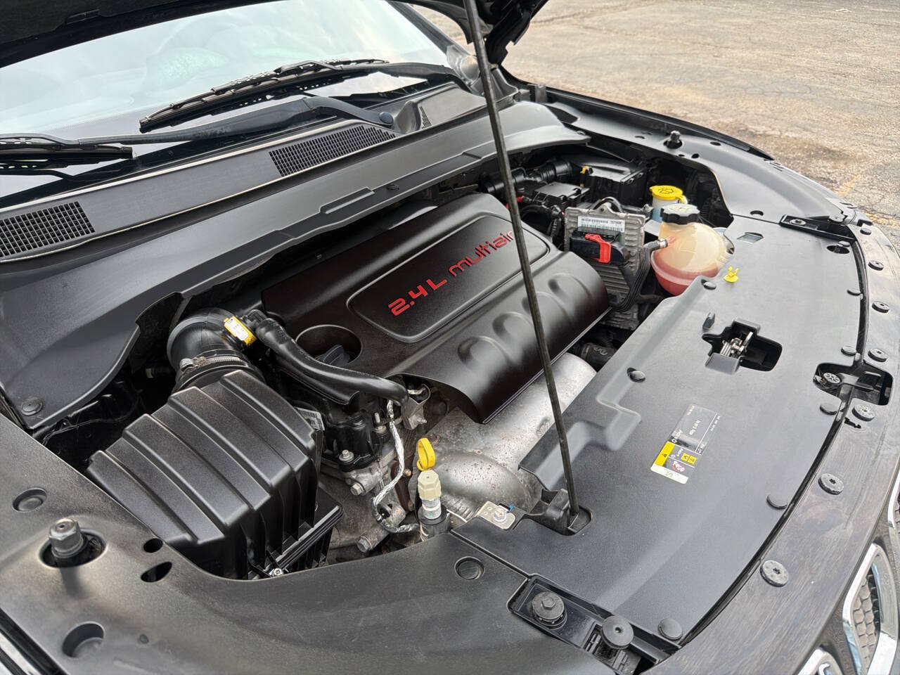 Used 2018 Jeep Compass Latitude w/ Cold Weather Group FWD image 33