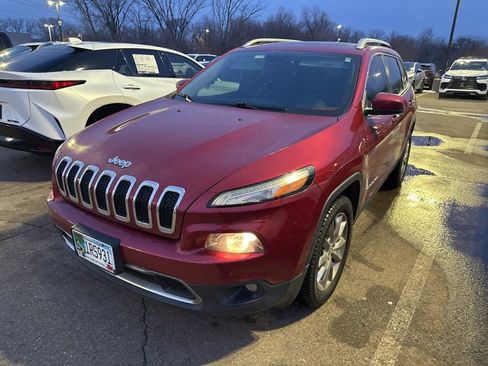 Used 2016 Jeep Cherokee Limited image 25