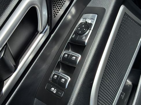 Used 2022 Kia Telluride S FWD image 12