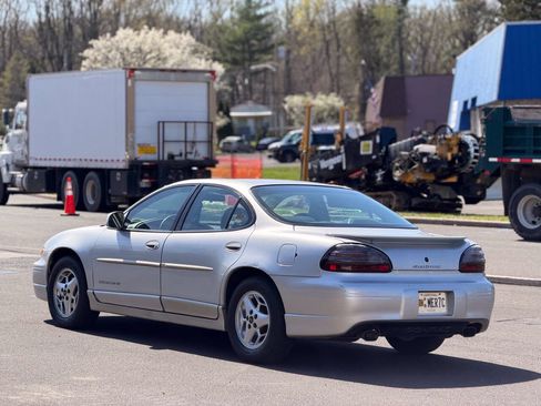 Used 2002 Pontiac Grand Prix GT FWD image 12