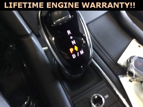 Used 2025 Cadillac XT6 Premium Luxury image 21