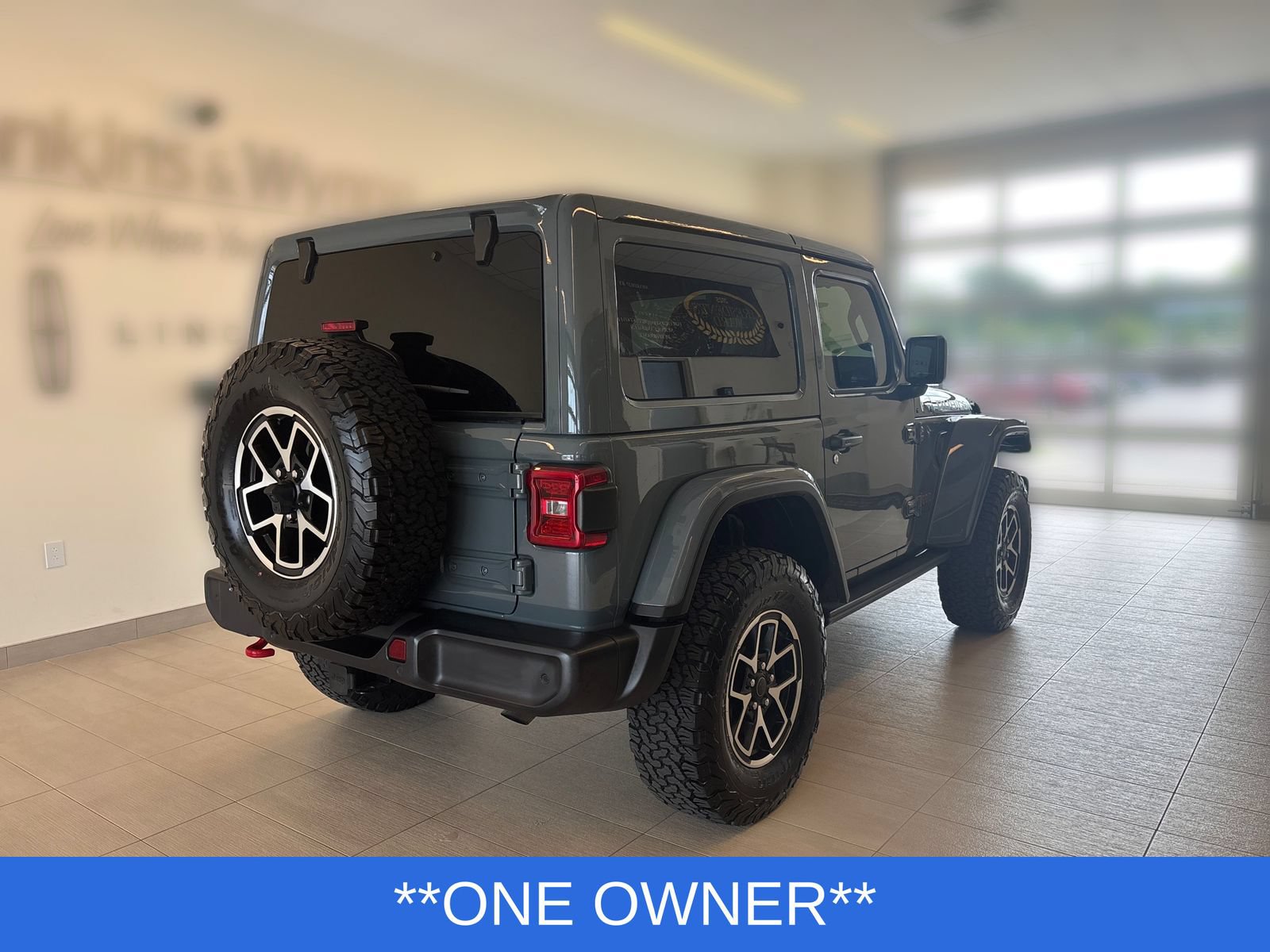Used 2025 Jeep Wrangler Rubicon w/ Safety Group AWD/4WD image 2