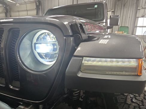 Used 2018 Jeep Wrangler Unlimited Rubicon AWD/4WD image 30