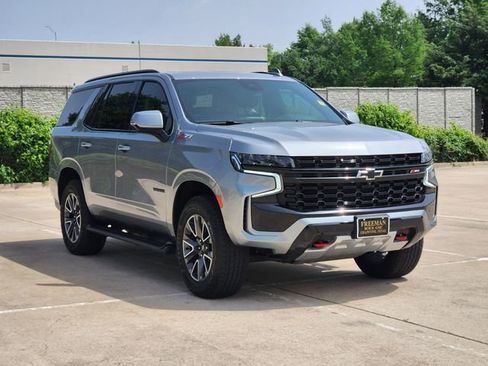 Used 2024 Chevrolet Tahoe Z71 w/ Luxury Package AWD/4WD image 3