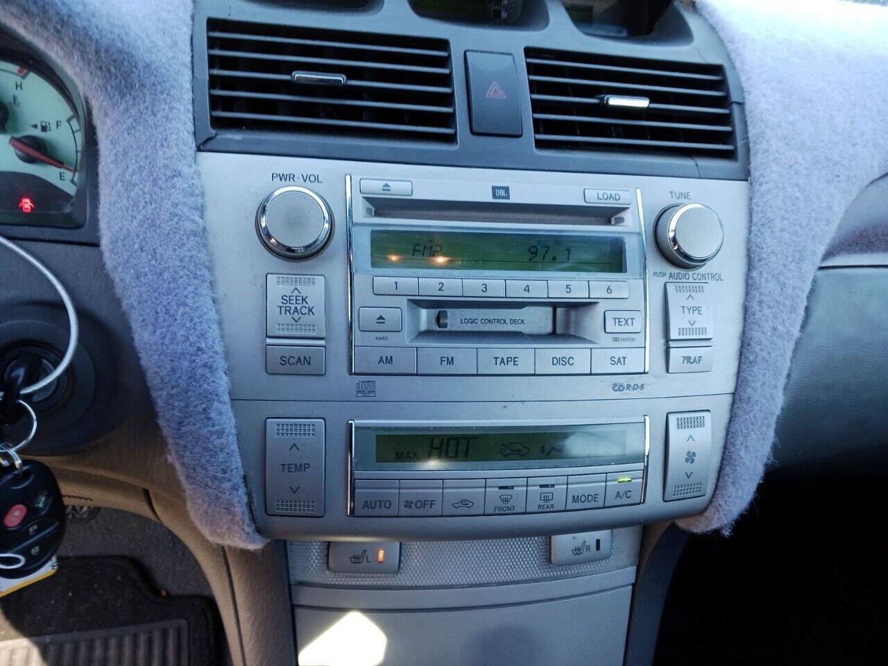 Used 2005 Toyota Solara SLE FWD image 6