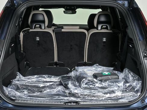 Used 2026 Volvo XC90 B6 Plus w/ Protection Package Premier image 32