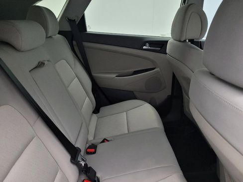 Used 2017 Hyundai Tucson SE image 19