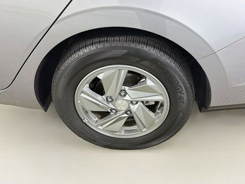 Used 2026 Hyundai Elantra SE FWD image 29