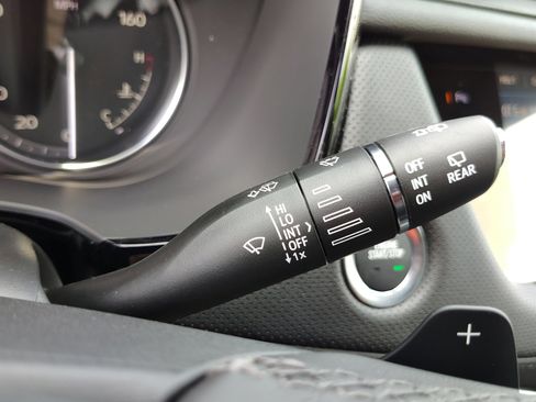 New 2025 Cadillac XT6 Luxury w/ LPO, Premium Carpet Package image 23