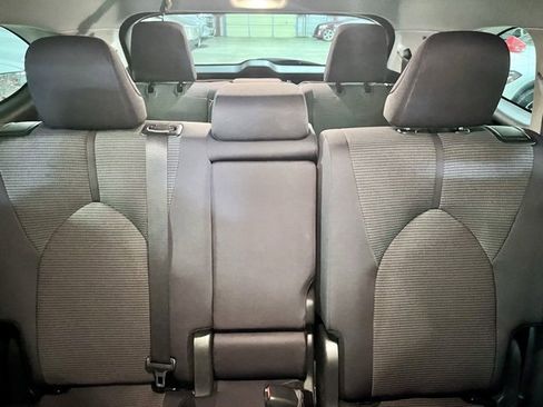 Used 2024 Toyota Highlander LE image 14