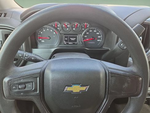 Used 2020 Chevrolet Silverado 1500 Custom w/ Custom Value Package RWD image 4