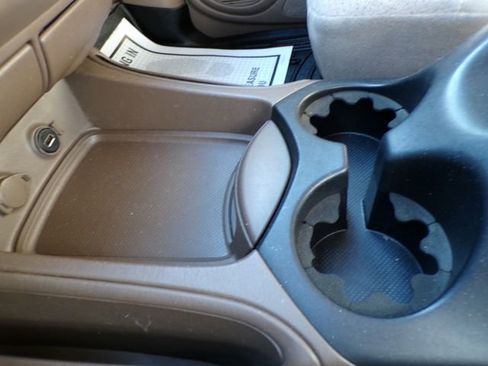 Used 2003 Toyota Tundra Limited image 25