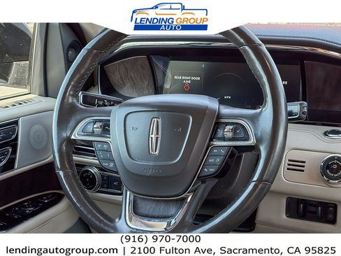 Used 2018 Lincoln Navigator L Reserve w/ Technology Package AWD/4WD image 14