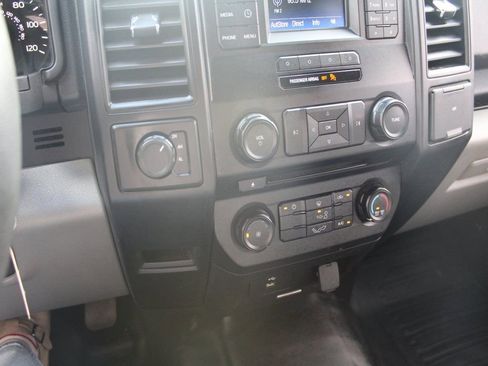 Used 2017 Ford F150 XL w/ Equipment Group 101A Mid image 17