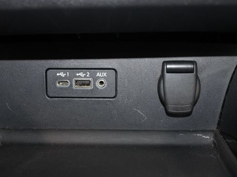 Used 2024 Nissan Altima 2.5 SV FWD image 41