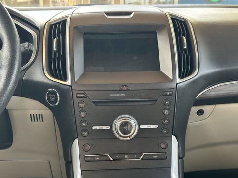 Used 2019 Ford Edge Titanium image 20