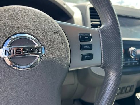 Used 2021 Nissan Frontier SV w/ Midnight Edition Floor Mats AWD/4WD image 21