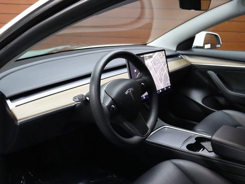 Used 2023 Tesla Model 3 Standard Range RWD image 27