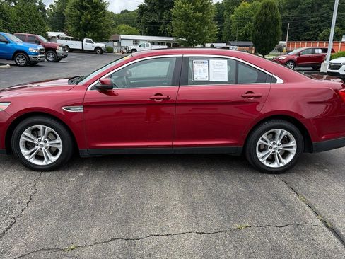 Used 2013 Ford Taurus SEL FWD image 2