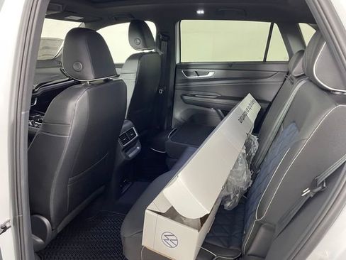 New 2026 Volkswagen Atlas Cross Sport SEL Premium R-Line AWD/4WD image 4