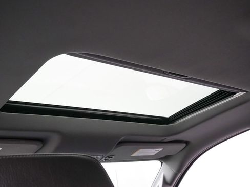 Used 2021 GMC Sierra 1500 Denali w/ Denali Ultimate Package image 23