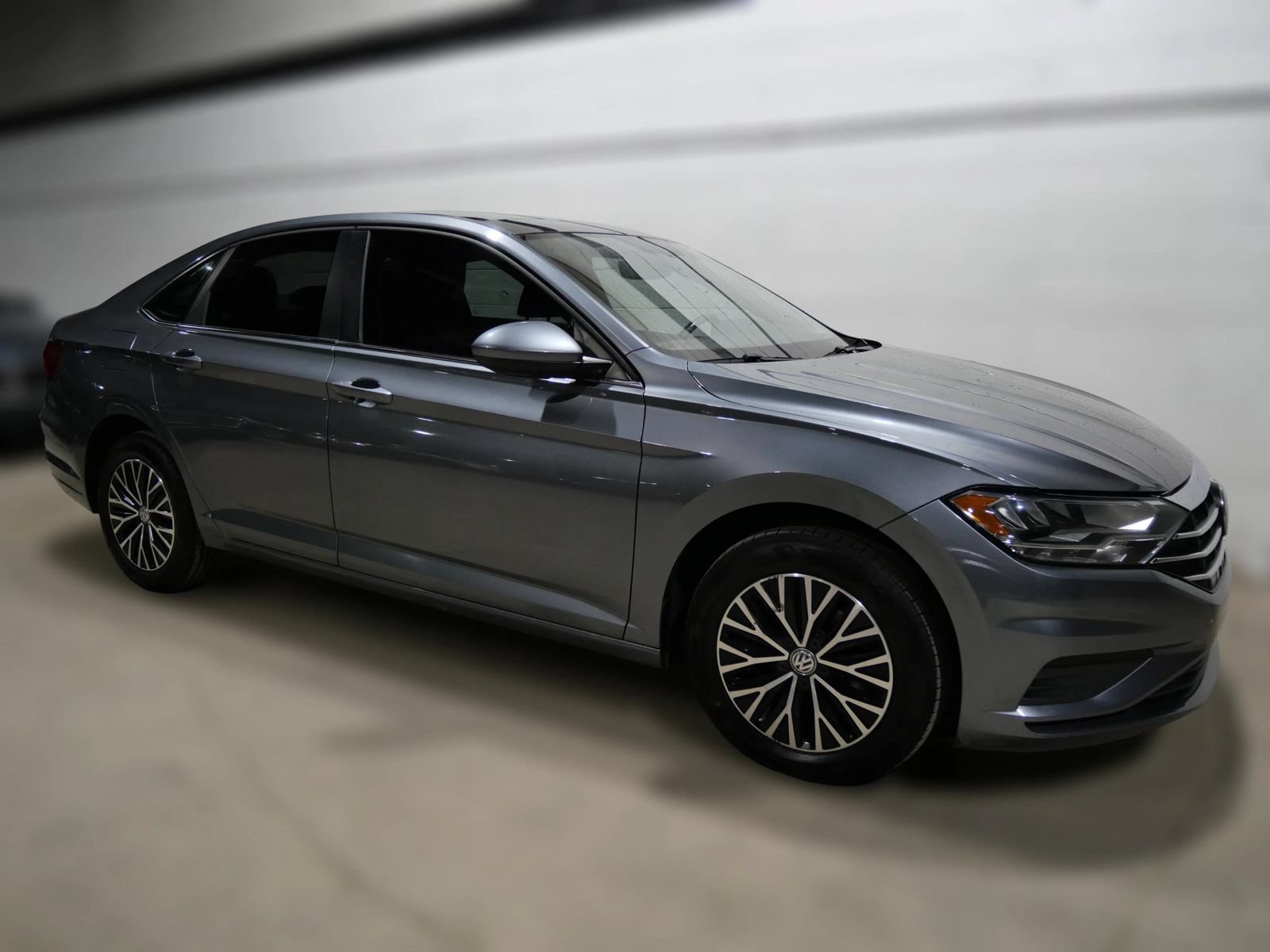 Used 2019 Volkswagen Jetta SE FWD image 3