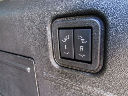 New 2025 GMC Hummer EV 3X w/ LPO, Dark Essentials Package image 9