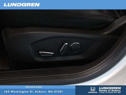 Used 2014 Ford Fusion SE w/ Equipment Group 201A FWD image 12