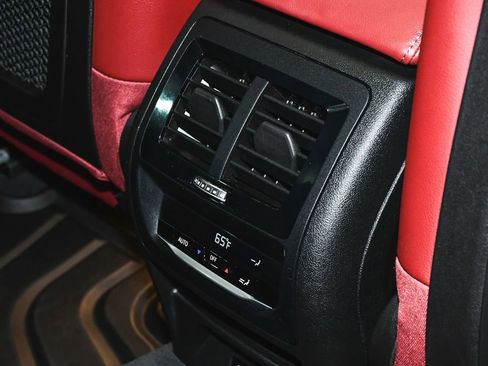 Used 2023 BMW X4 xDrive30i w/ M Sport Package image 54