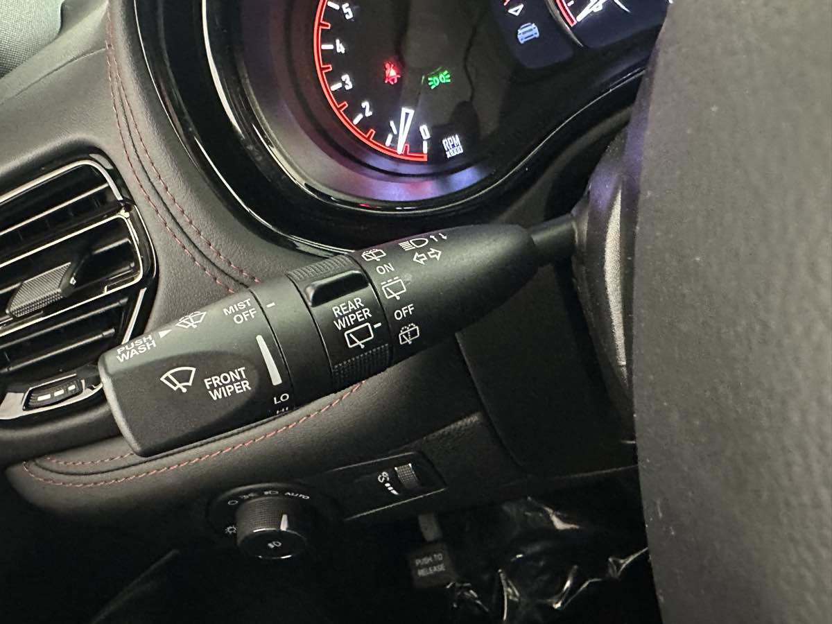 Used 2023 Dodge Durango GT AWD/4WD image 34