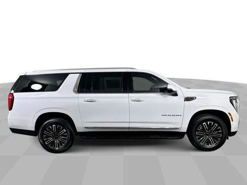 New 2026 GMC Yukon XL Elevation w/ Elevation Premium Package AWD/4WD image 9