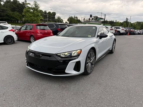 Used 2022 Audi e-tron GT Prestige w/ Prestige Package AWD/4WD image 2