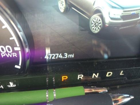 Used 2023 Ford Maverick Lariat w/ Lariat Luxury Package image 13