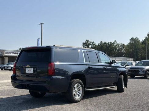 Used 2019 Chevrolet Suburban LT RWD image 7